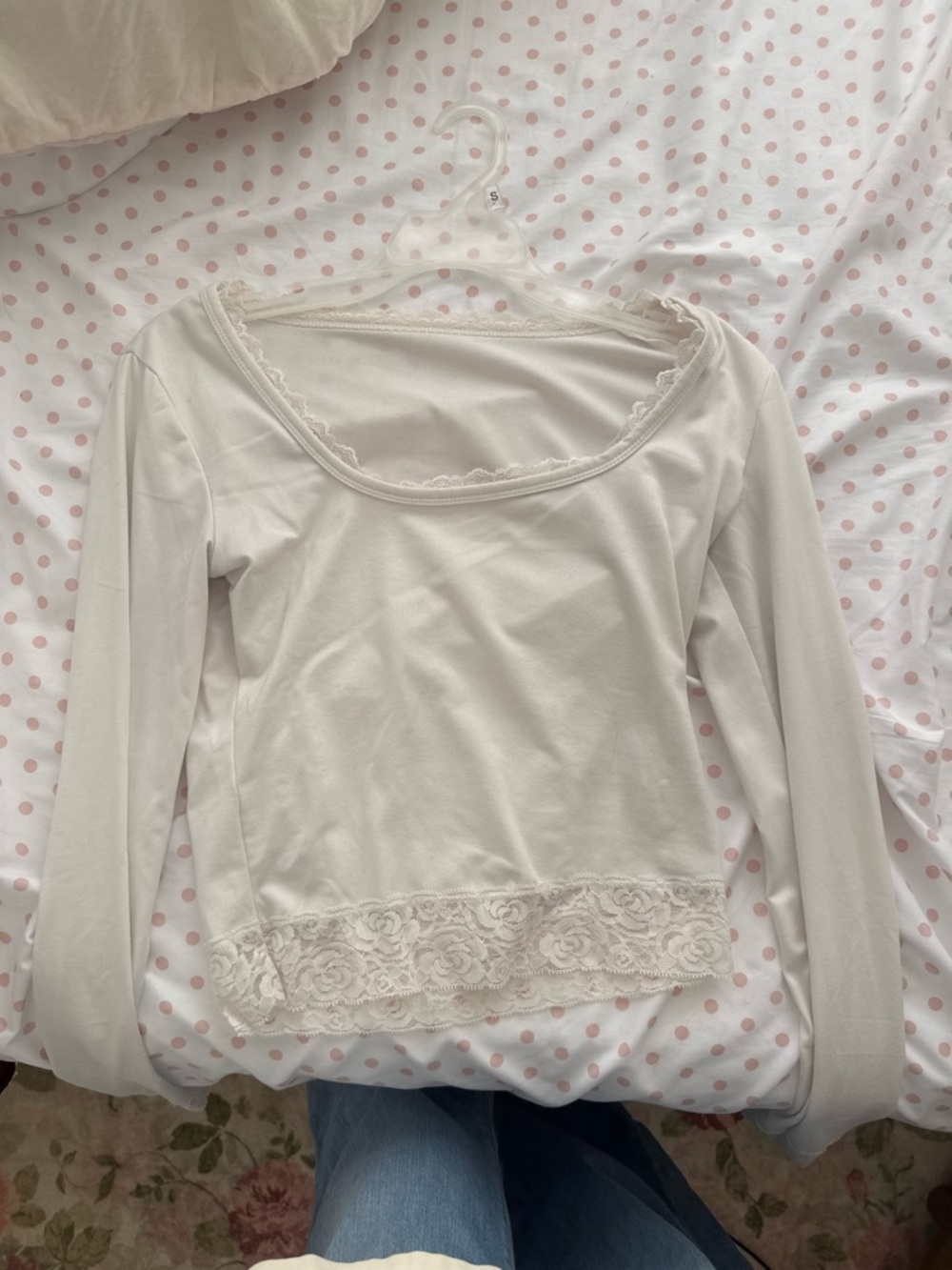 Women's Lace Trim Long-Sleeve Scoop Neck Top - White
